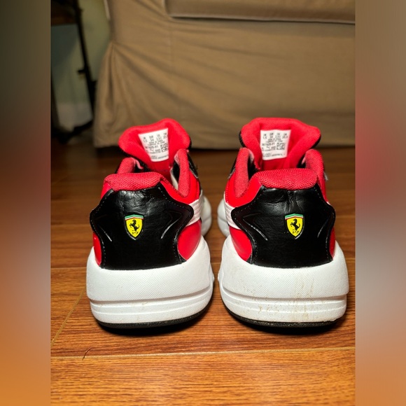 Kids Size Puma Scuderia Ferrari X-Ray Speed Shoes - Picture 3 of 5